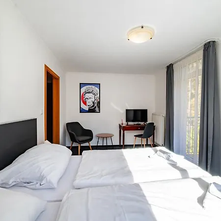B&B Villa Hotel 4*