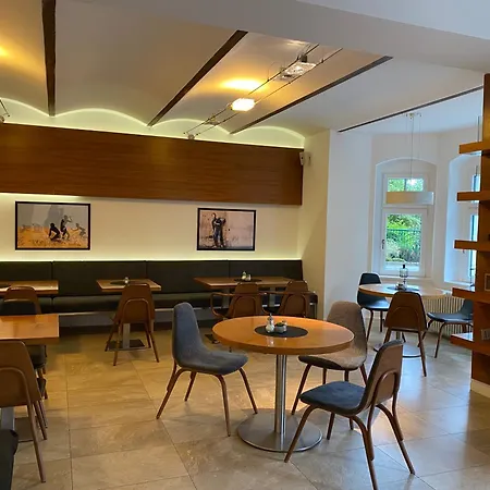 住宿加早餐酒店 B&B Villa Hotel *