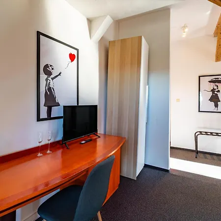 Panzió B&B Villa Hotel