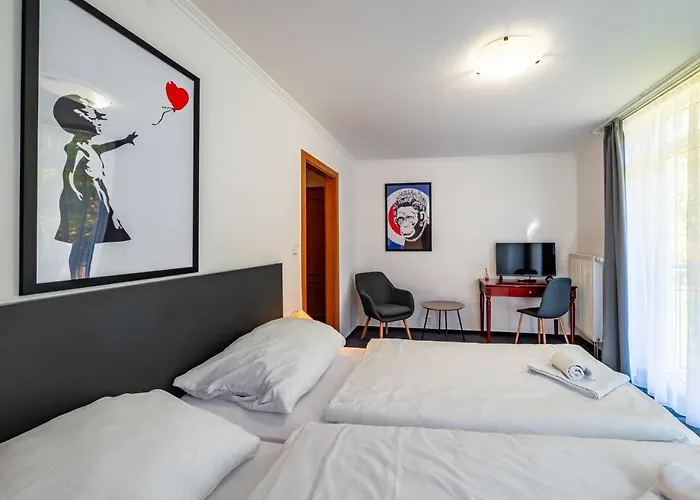 B&B Villa Hotel Bed & Breakfast 4*
